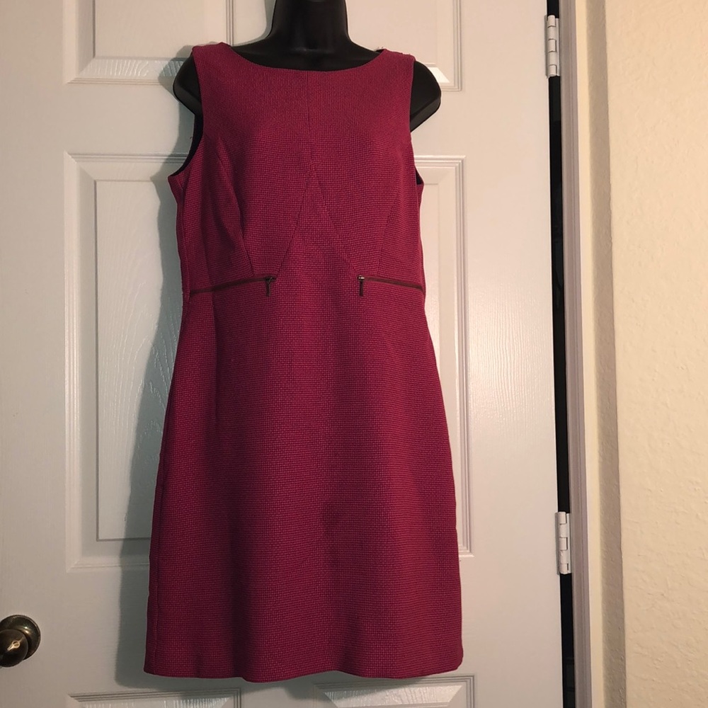 046. Gabby Skye Pink Zipper-Accent Sheath Dress